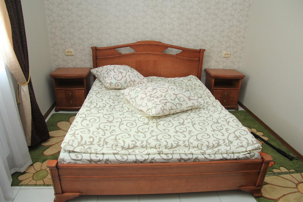 Отель Comfort Ковель Экстерьер фото