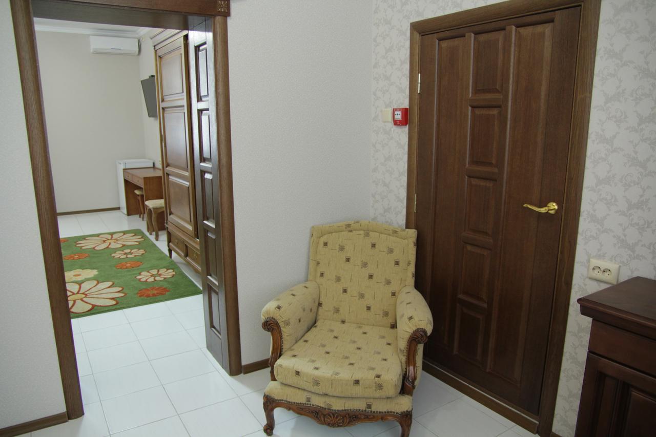 Отель Comfort Ковель Экстерьер фото